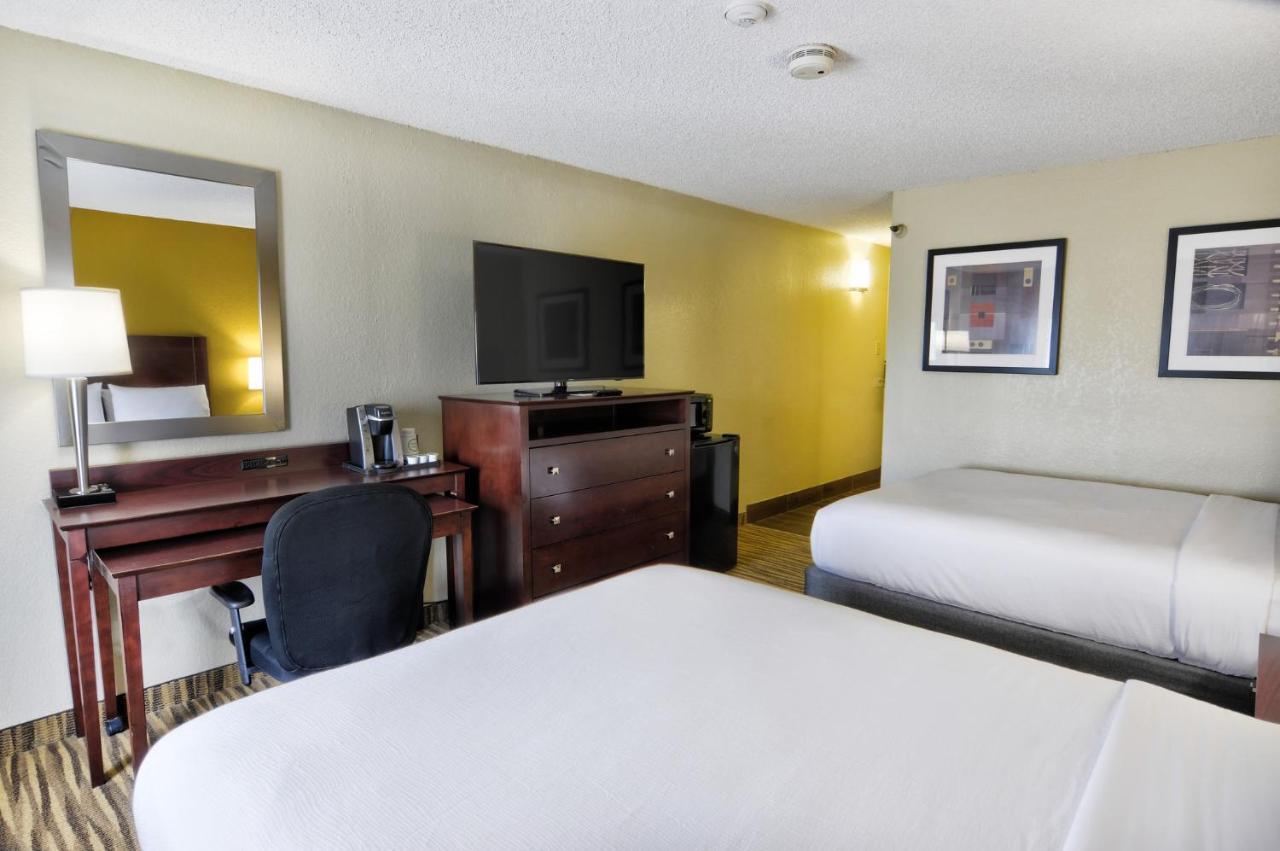 Holiday Inn St. Petersburg N - Clearwater, An Ihg Hotel Екстер'єр фото