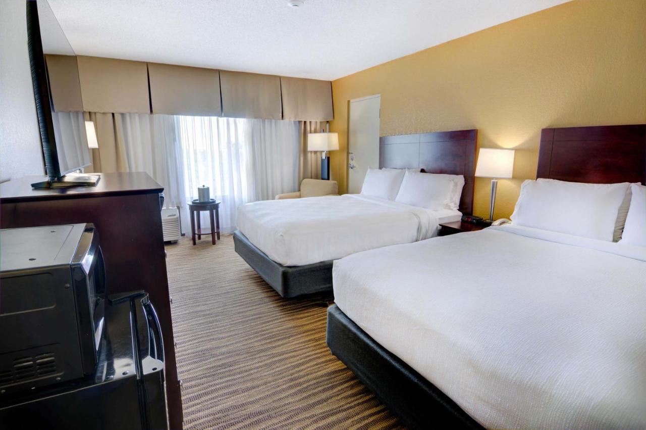 Holiday Inn St. Petersburg N - Clearwater, An Ihg Hotel Екстер'єр фото